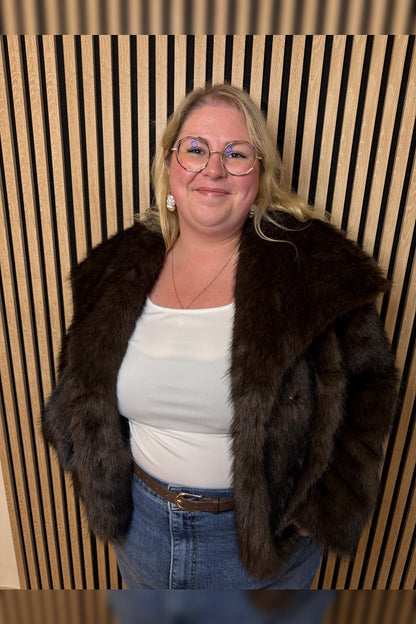 Manteau en fausse fourrure